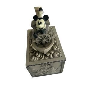 Steamboat Willie Disney Showcase Collection Mickey Mouse Figure Box